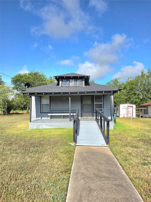 305 N Eagle St, Weimar, TX, 78962-1709 | Card Image