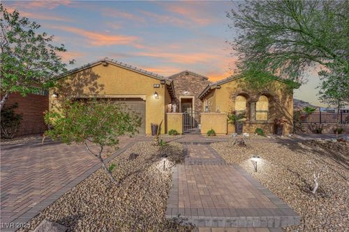 45 Moltrasio Ln, Henderson, NV, 89011-2813 | Card Image