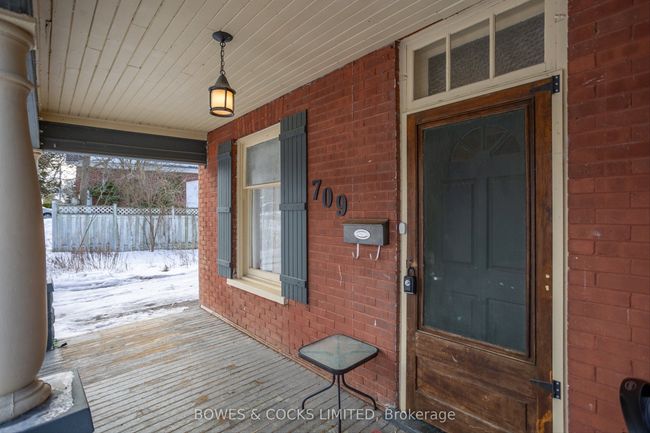 709 Bethune St, House other with 3 bedrooms, 2 bathrooms and 3 parking in Peterborough ON | Image 4