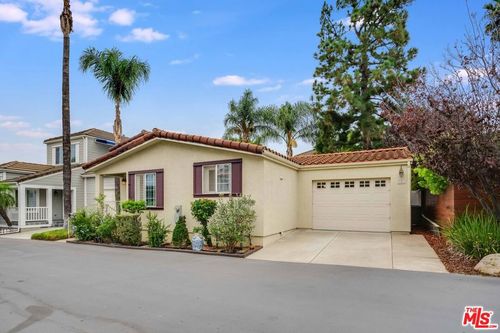 146 Apache, Topanga, CA, 90290-4400 | Card Image