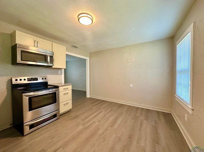 1407 E Us Highway 80, House other with 2 bedrooms, 1 bathrooms and null parking in White Oak TX | Image 12