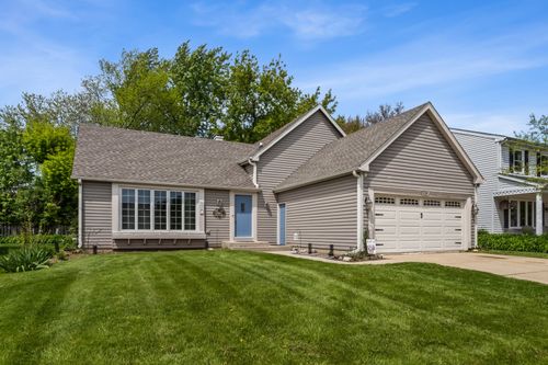 228 N Walnut Ln, Schaumburg, IL, 60194-3837 | Card Image