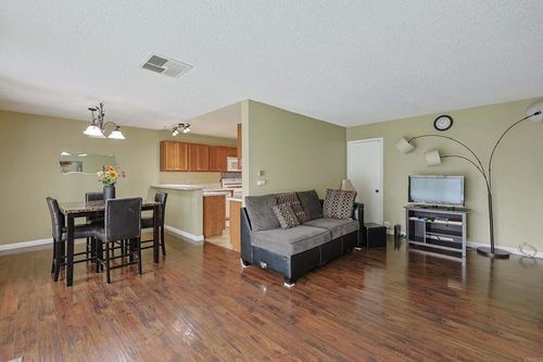 unit-5-6872 Quebec Ct, San Diego, CA, 92139-2733 | Card Image