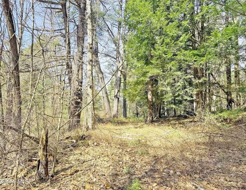 622 Luzerne Road, Queensbury, NY, 12804 | Card Image