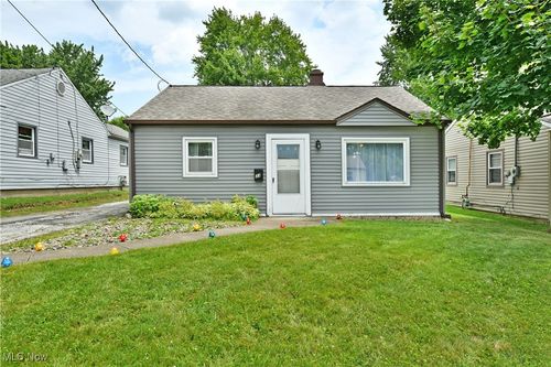 33 Mcdonald Ave, Niles, OH, 44446-3921 | Card Image