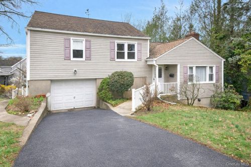 250 5th St, Mamaroneck, NY, 10543-3112 | Card Image