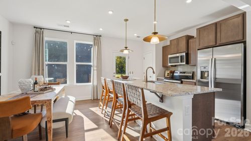 7611 Ethora Way, Charlotte, NC, 28216-5451 | Card Image