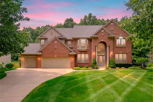 8475 Parkstone Ter, Mattawan, MI, 49071-8555 | Card Image