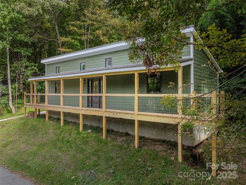 161 S Hill St, Waynesville, NC, 28786-4456 | Card Image