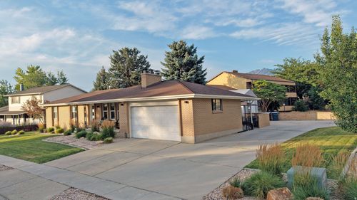 8291 S El Manicero Way, Sandy, UT, 84093-1224 | Card Image