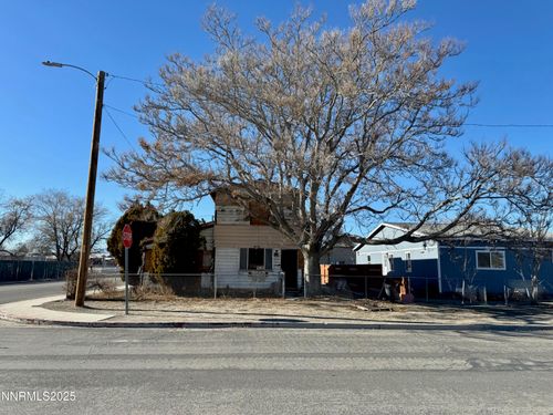 615 Grinnel Ave, Lovelock, NV, 89419-8025 | Card Image