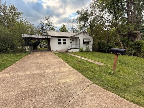 1011 N Pine St, Harrison, AR, 72601-2849 | Card Image