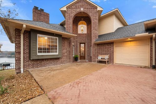 225 September Dr, Streetman, TX, 75859-3182 | Card Image