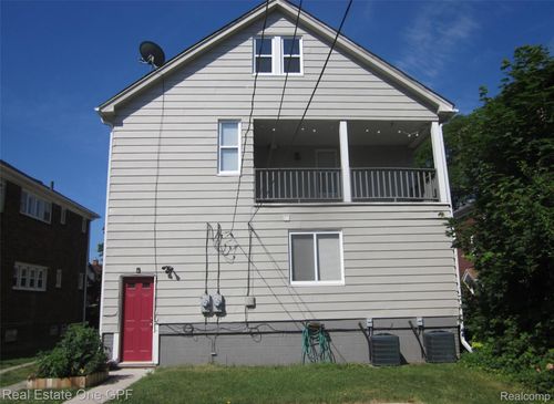 1020 Wayburn St, Grosse Pointe Park, MI, 48230-1352 | Card Image