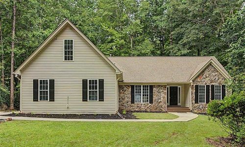 590 S Alexander Creek Rd, Newnan, GA, 30263-4157 | Card Image