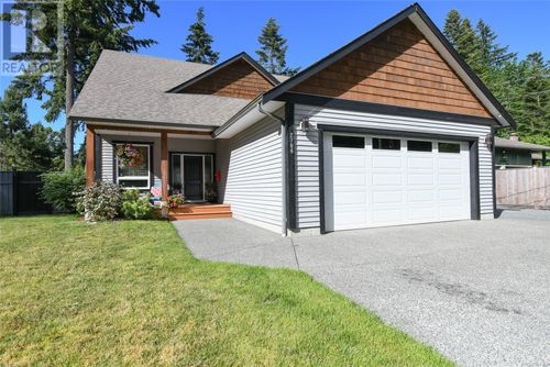 2704 Virginia Dr, Courtenay, BC, V9N6B2 | Card Image