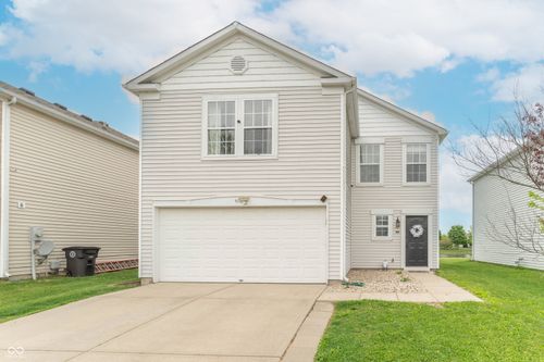 910 Highpointe Blvd, Shelbyville, IN, 46176-2452 | Card Image