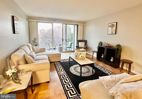 1-610-4977 Battery Ln, BETHESDA, MD, 20814-4931 | Card Image