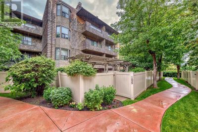 3719 49 St Nw, Condo with 2 bedrooms, 3 bathrooms and 1 parking in Calgary AB | Image 1