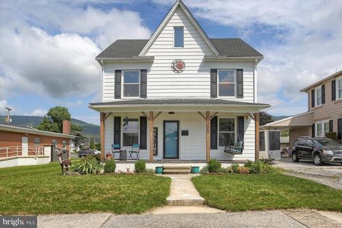 205 3rd Ave, BURNHAM, PA, 17009-1606 | Card Image