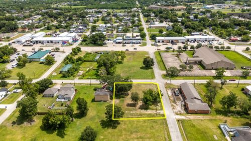 2517 29th St, Dickinson, TX, 77539-7742 | Card Image