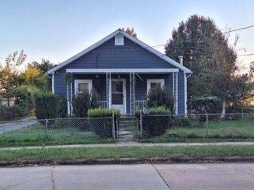 1816 W Chestnut St, Springfield, MO, 65802-4251 | Card Image