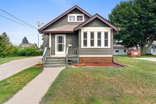 1133 S 20th Street, Manitowoc, WI, 54220 | Card Image