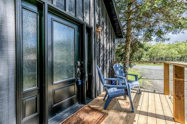7216 County Rd 13, House other with 2 bedrooms, 1 bathrooms and 15 parking in Lisle ON | Image 5