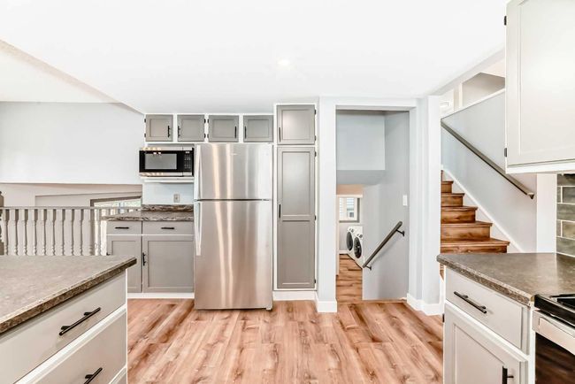11 Cedargrove Way Sw, House other with 4 bedrooms, 3 bathrooms and 2 parking in Calgary AB | Image 10
