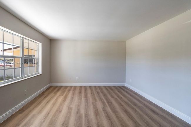395 W 39 Th Pl, House other with 4 bedrooms, 2 bathrooms and null parking in Hialeah FL | Image 4
