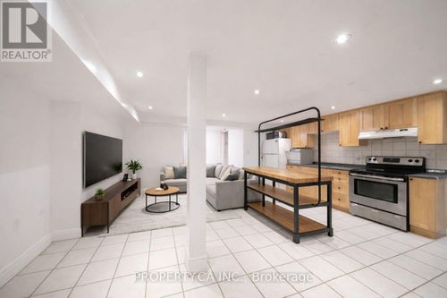 3-107 Runnymede Road, Toronto (High Park-Swansea), ON, M6S2Y4 | Card Image