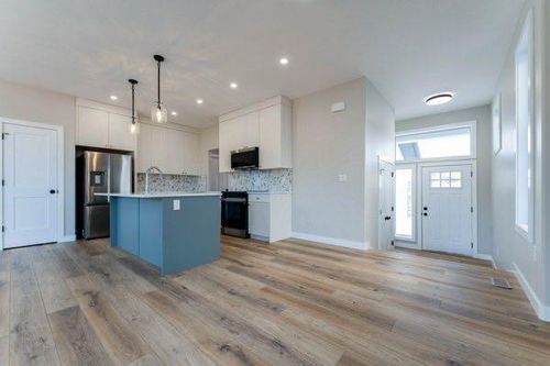 168 10 Ave Se, Drumheller, AB, T0J0Y6 | Card Image