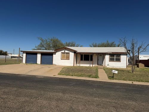 704 Sw Avenue A, Andrews, TX, 79714-6917 | Card Image