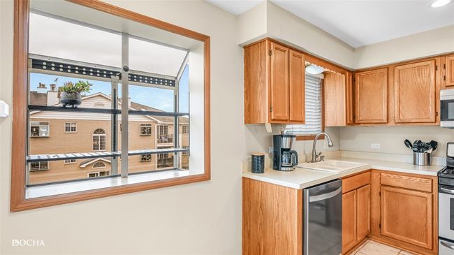 APT-302 - 457 Valley Dr, Condo with 2 bedrooms, 2 bathrooms and 2 parking in Naperville IL | Image 11