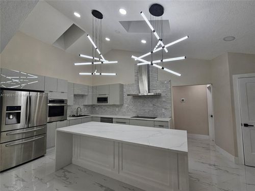 4 Alford Ct, Palm Beach Gardens, FL, 33418-6833 | Card Image