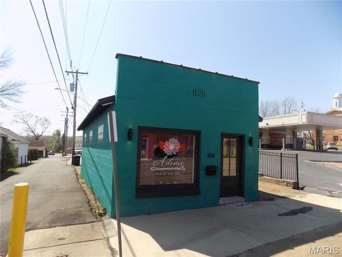 104 E Wayne St, Ironton, MO, 63650-1512 | Card Image