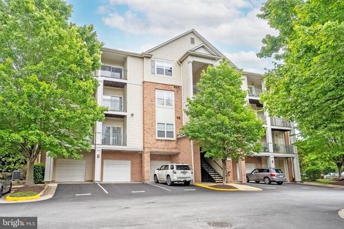 unit-401-4415 Weatherington Ln, FAIRFAX, VA, 22030-9003 | Card Image