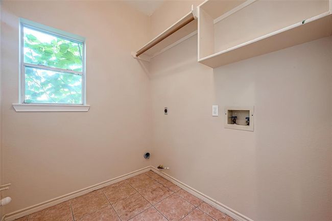UTILITY ROOM in the House with Electric & Gas connections. | Image 18