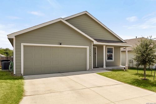 6830 Wolf Vly, San Antonio, TX, 78242-4406 | Card Image