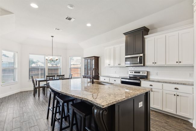 900 E 5 Th St, House other with 4 bedrooms, 2 bathrooms and null parking in Springtown TX | Image 9