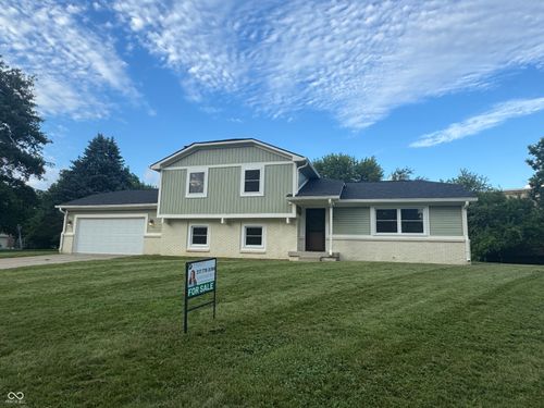 439 Pleasantview Dr, Greenwood, IN, 46142-8579 | Card Image
