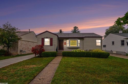 22801 Violet St, Saint Clair Shores, MI, 48082-2756 | Card Image