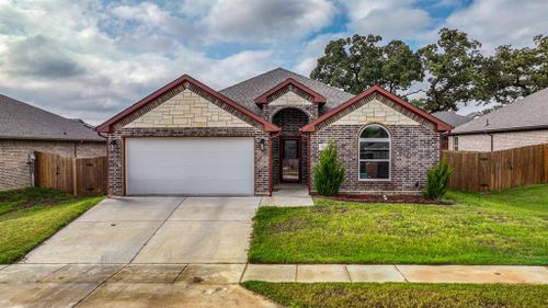 904 Avagail Avenue, Springtown, TX, 76082 | Card Image