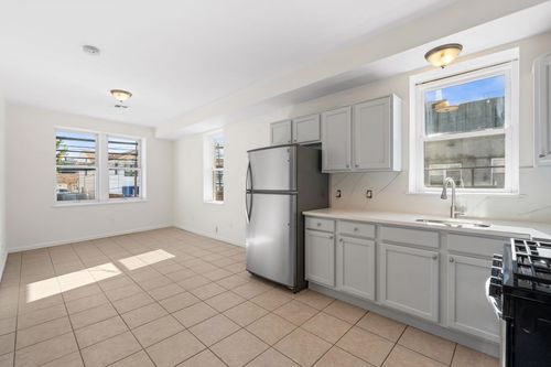 2r-613 Ridge Rd, Lyndhurst, NJ, 07071-3221 | Card Image
