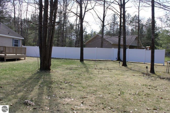 2071 Driftwood Ln Ne, House other with 3 bedrooms, 2 bathrooms and null parking in Kalkaska MI | Image 38