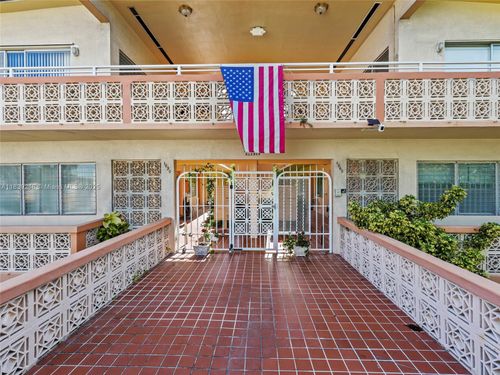 apt-4-1060 Pennsylvania Ave, Miami Beach, FL, 33139-4950 | Card Image