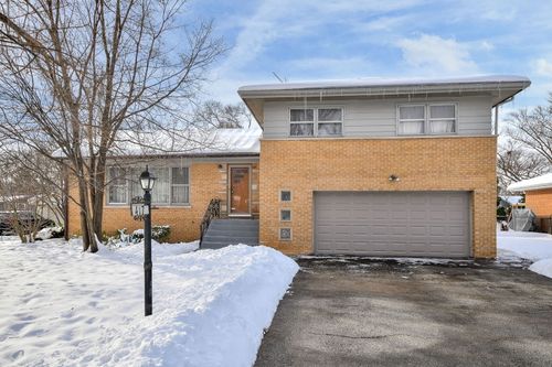 22W417 Tamarack Dr, Glen Ellyn, IL, 60137-7435 | Card Image