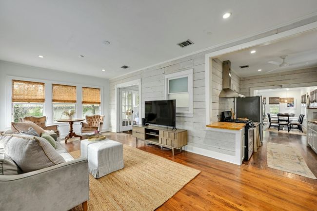510 Academy Dr, House other with 3 bedrooms, 3 bathrooms and 2 parking in Austin TX | Image 11
