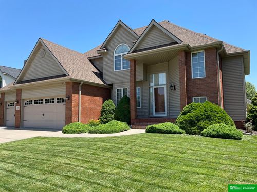 1280 N Bristolwood Dr, Fremont, NE, 68025-3799 | Card Image