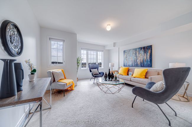 1916 Donald Cousens Pky, House attached with 3 bedrooms, 4 bathrooms and 1 parking in Markham ON | Image 12